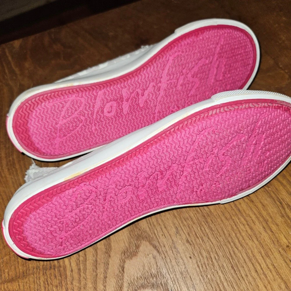 Blowfish Malibu Kids Play Star Print Grey Canvas Slip On Distressed Sneakers BK4